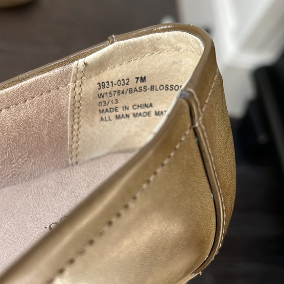 Bass and Co. flats. Size 7 - Picture 4 of 5